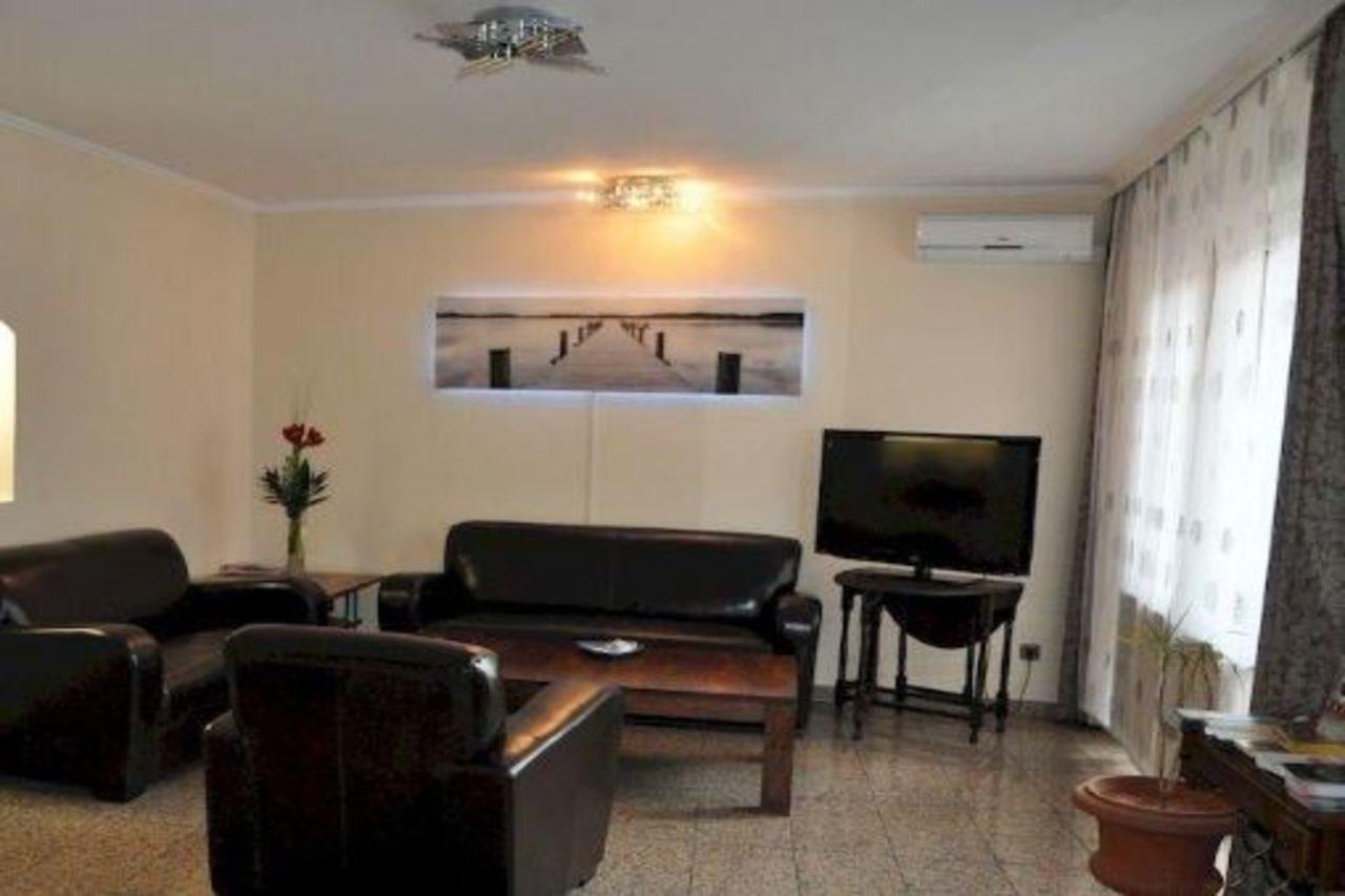 Hotel Astoria Frankfurt am Main ภายนอก รูปภาพ
