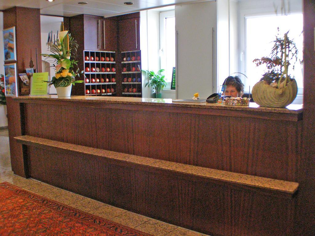 Hotel Astoria Frankfurt am Main ภายนอก รูปภาพ