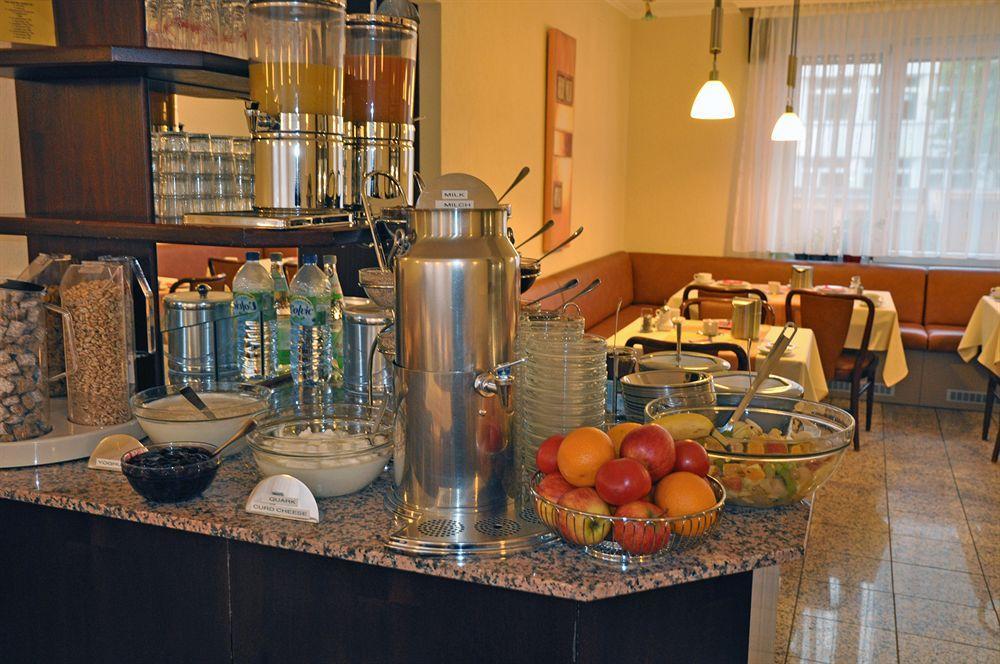 Hotel Astoria Frankfurt am Main ภายนอก รูปภาพ