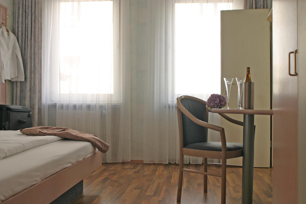 Hotel Astoria Frankfurt am Main ห้อง รูปภาพ